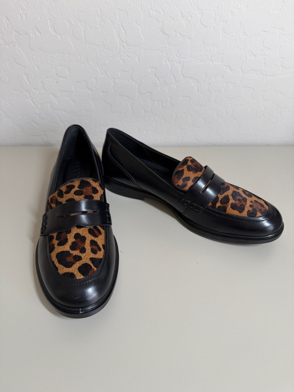 ECCO Women's Classic 15 Leopard Leather Penny Loafers new SZ 9 - Picture 2 of 7